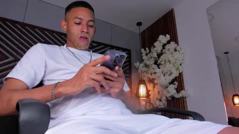 Snapshot of bento_fox chatting on December 5, 3:15 am bento_fox online show from December 5, 3:15 am