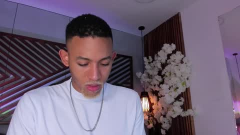 Snapshot of bento_fox chatting on December 14, 3:45 am bento_fox online show from December 14, 3:45 am