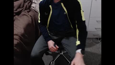 READ MY BIO ---  --- READ MY BIO online show from November 4, 6:18 pm