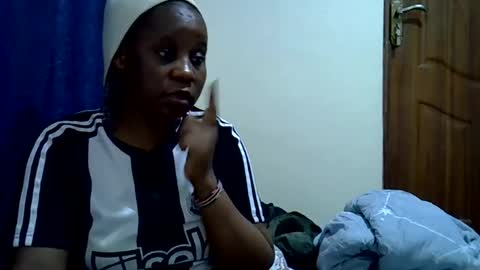 Snapshot of berbiestar chatting on July 4, 7:09 pm Crazybeibe online show from July 4, 7:09 pm