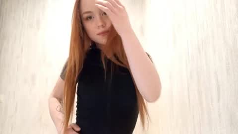 Snapshot of berenicefarran chatting on March 5, 6:04 pm Ora Enderson online show from March 5, 6:04 pm
