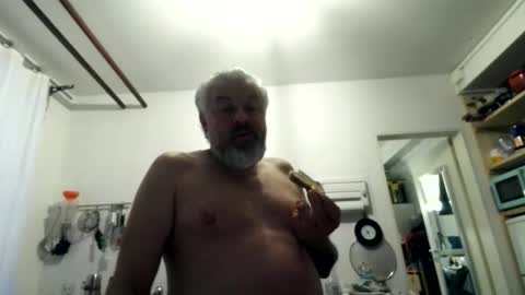 Snapshot of berg_boy chatting on January 12, 6:51 am Martin online show from January 12, 6:51 am