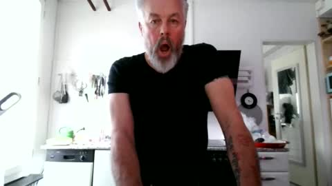 Snapshot of berg_boy chatting on February 22, 4:16 pm Martin online show from February 22, 4:16 pm