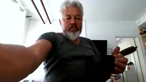 Snapshot of berg_boy chatting on March 26, 11:38 am Martin online show from March 26, 11:38 am