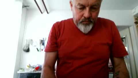 Snapshot of berg_boy chatting on April 7, 4:07 pm Martin online show from April 7, 4:07 pm