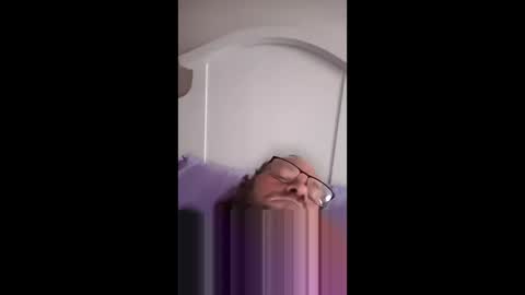 bergeeric1970 online show from March 25, 12:44 pm