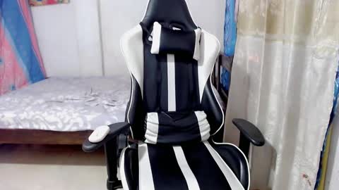 Bergon77 online show from February 18, 7:09 pm