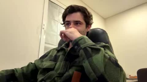 Snapshot of berltex chatting on January 13, 3:34 am Berltex online show from January 13, 3:34 am