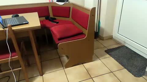 Snapshot of bernadetanylon chatting on September 21, 5:31 am Bernadetanylon online show from September 21, 5:31 am