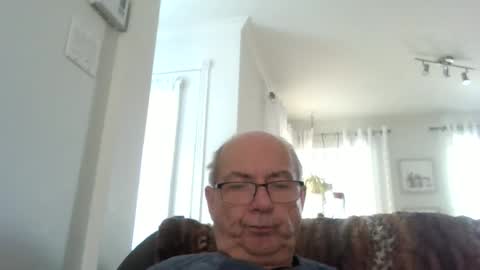 bernard1102 online show from February 21, 1:56 pm