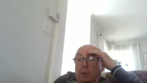 Snapshot of bernard1102 chatting on May 9, 1:16 pm bernard1102 online show from May 9, 1:16 pm