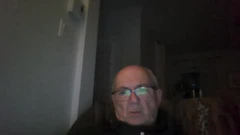 Snapshot of bernard1102 chatting on May 22, 1:13 am bernard1102 online show from May 22, 1:13 am