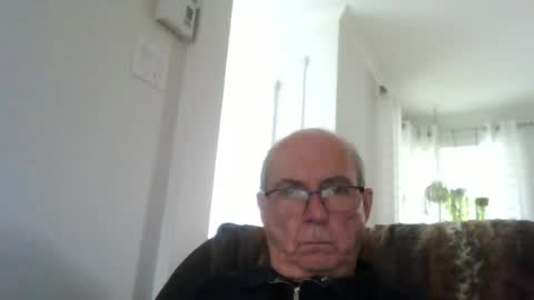 bernard1102 online show from June 18, 7:51 pm
