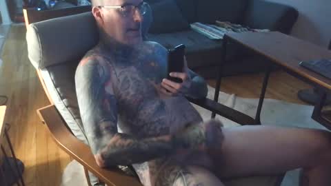 bernhard666 online show from September 14, 12:37 pm