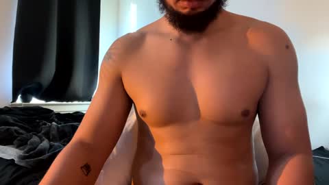 Snapshot of berriess_ chatting on December 13, 1:33 pm berriess_ online show from December 13, 1:33 pm