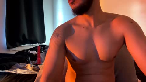 Snapshot of berriess_ chatting on January 8, 1:31 pm berriess_ online show from January 8, 1:31 pm