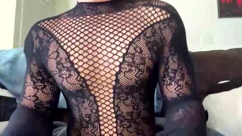 Snapshot of berriess_ chatting on June 5, 10:43 am berriess_ online show from June 5, 10:43 am