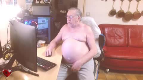 Snapshot of best127 chatting on February 25, 8:30 pm jean online show from February 25, 8:30 pm