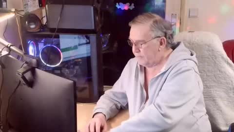 Snapshot of best127 chatting on March 5, 12:05 am jean online show from March 5, 12:05 am