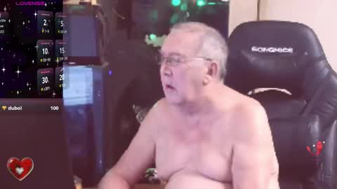 Snapshot of best127 chatting on February 14, 10:34 am jean online show from February 14, 10:34 am