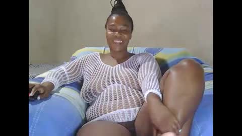 Snapshot of best_frnd chatting on April 30, 5:47 am best_frnd online show from April 30, 5:47 am