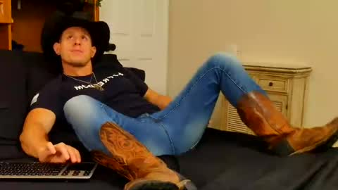 twitter zack1fisher online show from June 17, 10:54 pm