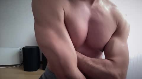 Snapshot of bestdick1991 chatting on May 15, 1:51 pm BEST online show from May 15, 1:51 pm