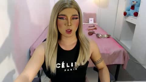 Snapshot of bestgirljulia chatting on September 27, 11:26 am bestgirljulia online show from September 27, 11:26 am