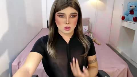 Snapshot of bestgirljulia chatting on October 19, 2:56 am bestgirljulia online show from October 19, 2:56 am