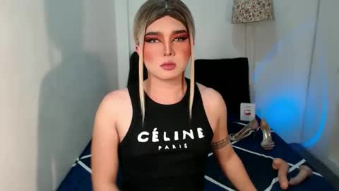 Snapshot of bestgirljulia chatting on November 2, 12:24 am bestgirljulia online show from November 2, 12:24 am