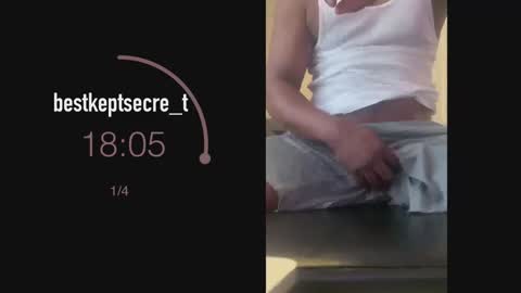 Snapshot of bestkeptsecre_t chatting on January 12, 2:14 am bestkeptsecre t online show from January 12, 2:14 am