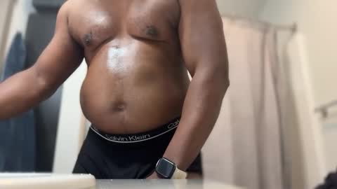 Snapshot of bestkeptsecre_t chatting on February 10, 8:10 pm bestkeptsecre t online show from February 10, 8:10 pm