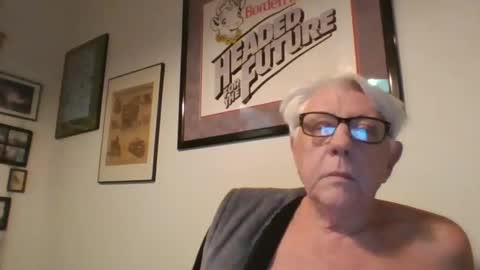 bestshot1951 online show from February 18, 11:52 pm