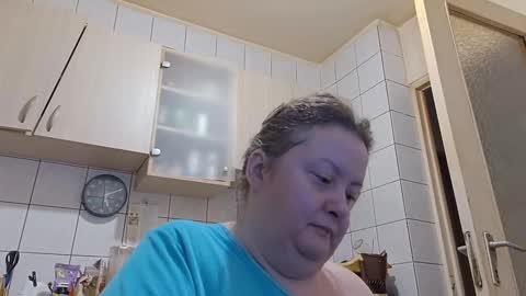 Snapshot of bethnorth chatting on October 6, 2:09 am bethnorth online show from October 6, 2:09 am