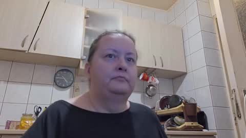 bethnorth online show from December 17, 2:39 am