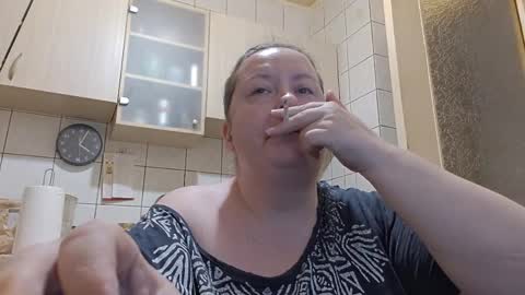 bethnorth online show from April 27, 1:03 am