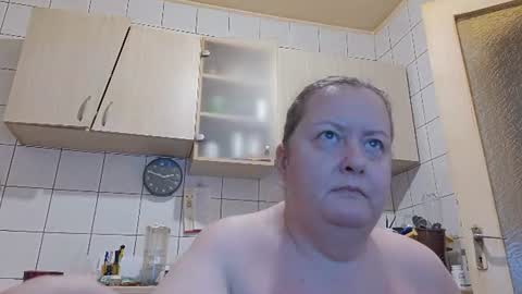 Snapshot of bethnorth chatting on July 23, 11:46 pm bethnorth online show from July 23, 11:46 pm