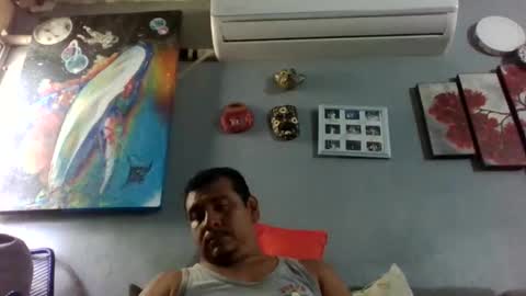 Snapshot of beto471292 chatting on May 16, 11:03 pm beto471292 online show from May 16, 11:03 pm