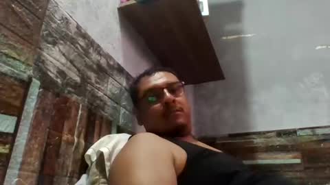 Snapshot of beto471292 chatting on May 23, 10:58 pm beto471292 online show from May 23, 10:58 pm