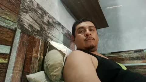 Snapshot of beto471292 chatting on July 24, 11:47 pm beto471292 online show from July 24, 11:47 pm
