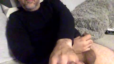 Snapshot of betoooox chatting on December 25, 11:31 pm Virtual Gentleman online show from December 25, 11:31 pm