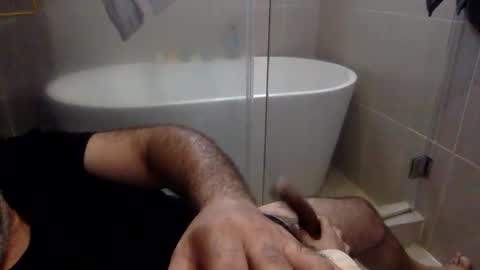 Snapshot of betoooox chatting on December 31, 3:53 pm Virtual Gentleman online show from December 31, 3:53 pm