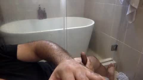 Snapshot of betoooox chatting on February 10, 1:44 pm Virtual Gentleman online show from February 10, 1:44 pm