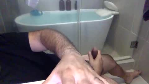 Snapshot of betoooox chatting on March 7, 12:34 pm Virtual Gentleman online show from March 7, 12:34 pm