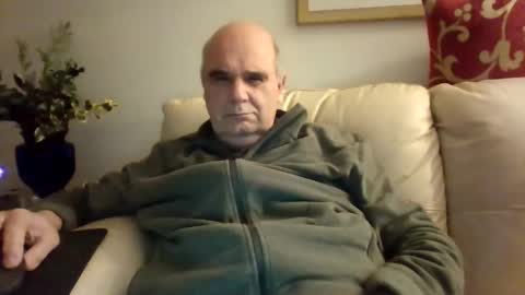 Snapshot of betta1 chatting on February 7, 12:14 am betta1 online show from February 7, 12:14 am