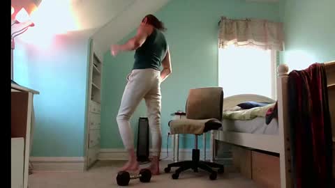 Snapshot of betterwithu2 chatting on January 4, 9:31 pm betterwithu2 online show from January 4, 9:31 pm