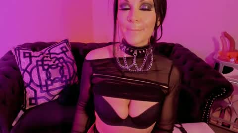 NatashaxoBangs online show from February 14, 10:49 am