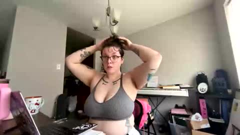 Betty Cake online show from February 3, 9:31 pm