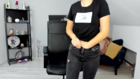 bettyjamess online show from November 14, 4:55 am