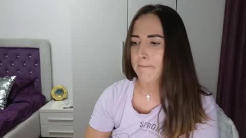   BeyonceDoll       Twitter DollBeyonce    online show from March 17, 7:06 pm